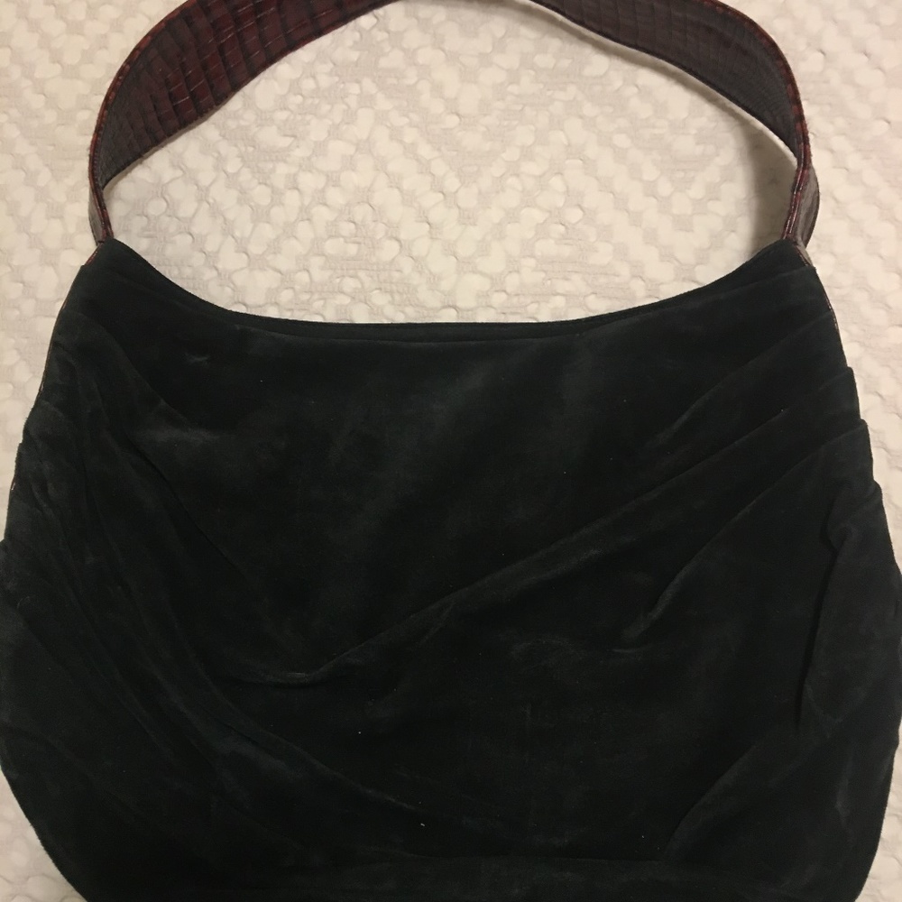 Moe Black Suede